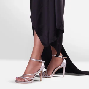 کفش پاشنه بلند زنانه