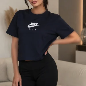 تیشرت کراپ طرح Nike