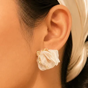 گوشواره میخی گل‌دار